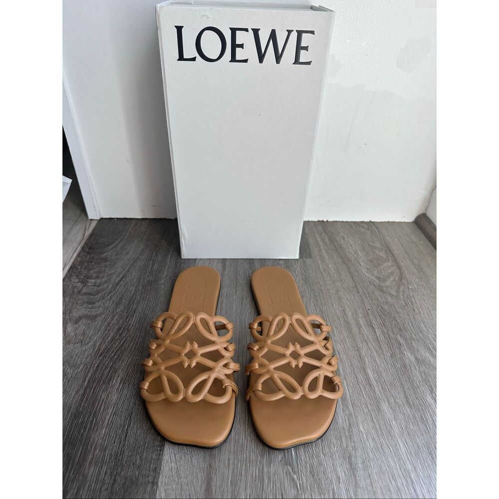 LOEWE Petal Anagram leather slides in Tan EU 38/ US 8 $890 - Picture 6 of 14
